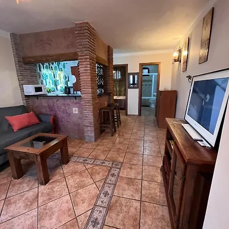 Dona Lola Apartment *