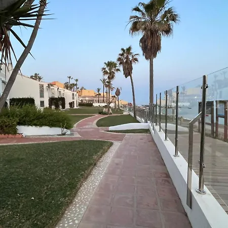Dona Lola Apartment