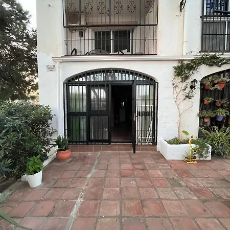 Dona Lola Apartment *